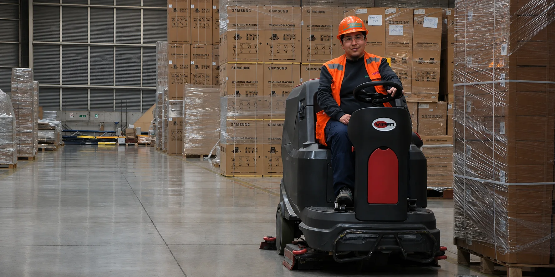 Personal de CleanVip en una planta industrial